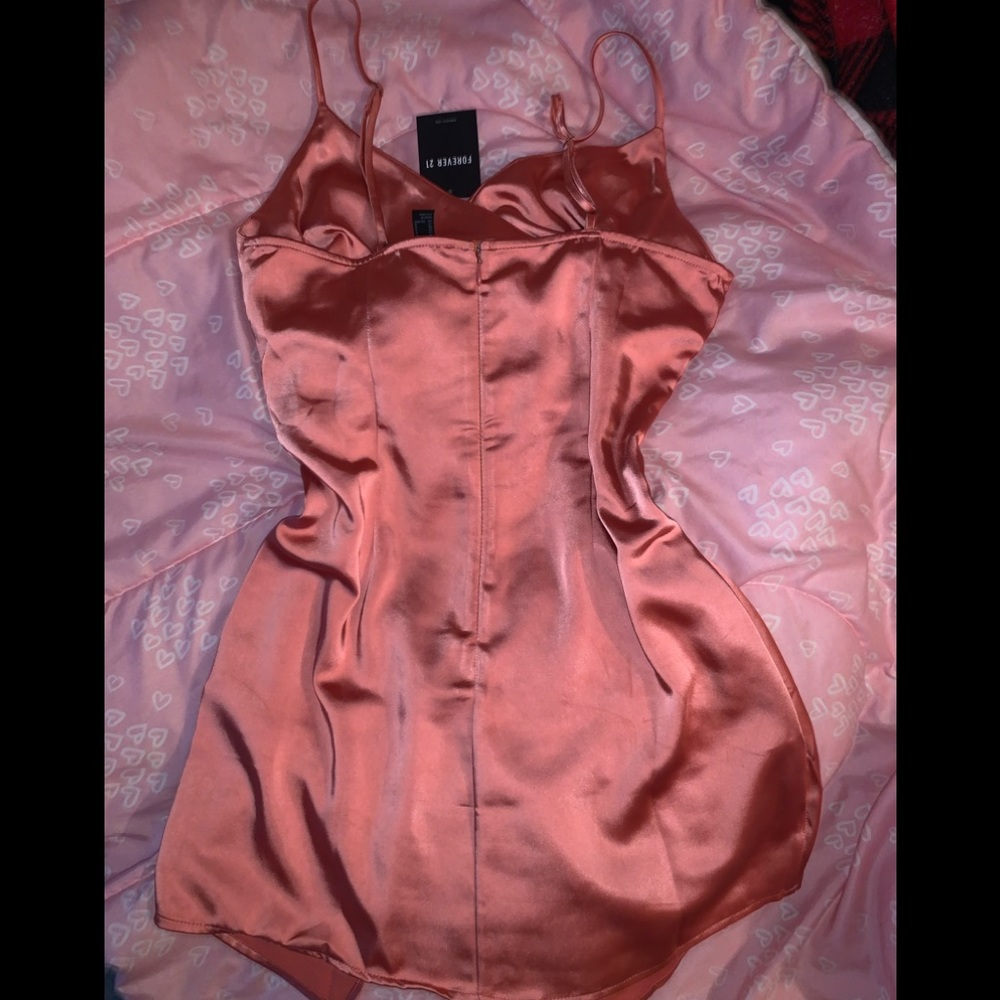 SOLD - ‼️ Forever21 Satin Coral Plunging Mini Dress ‼️ - Picture 4 of 7